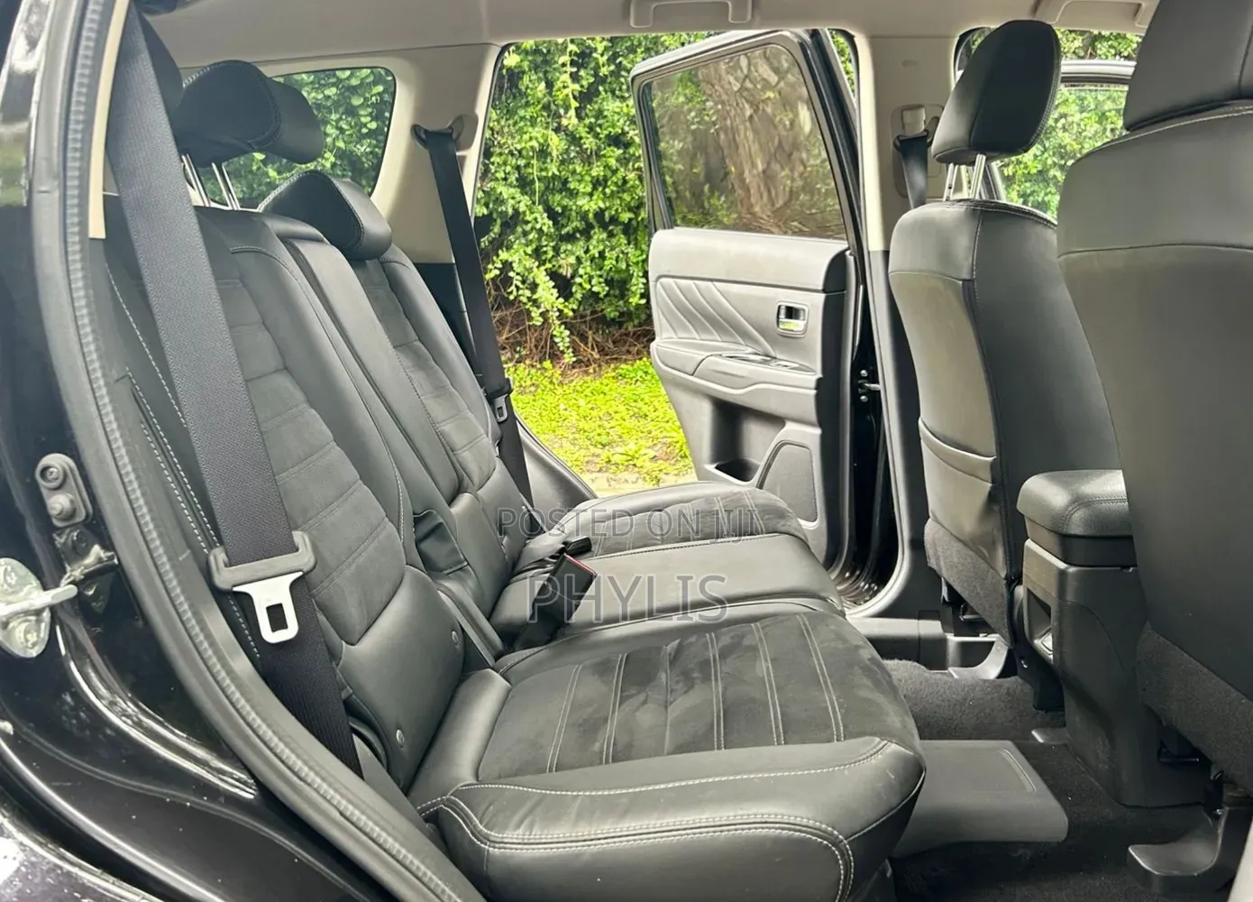 Mitsubishi Outlander 2016 Black