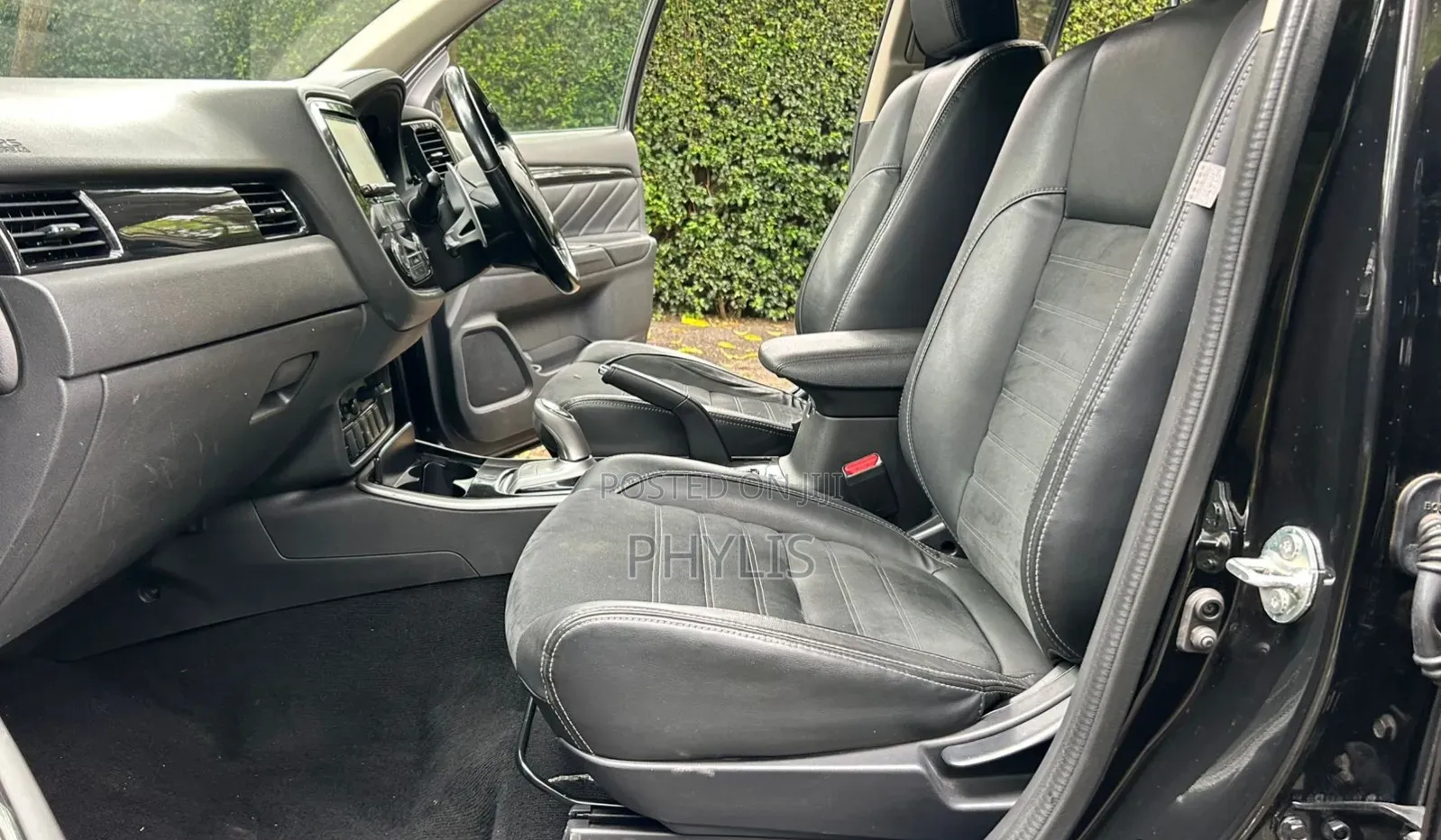 Mitsubishi Outlander 2016 Black