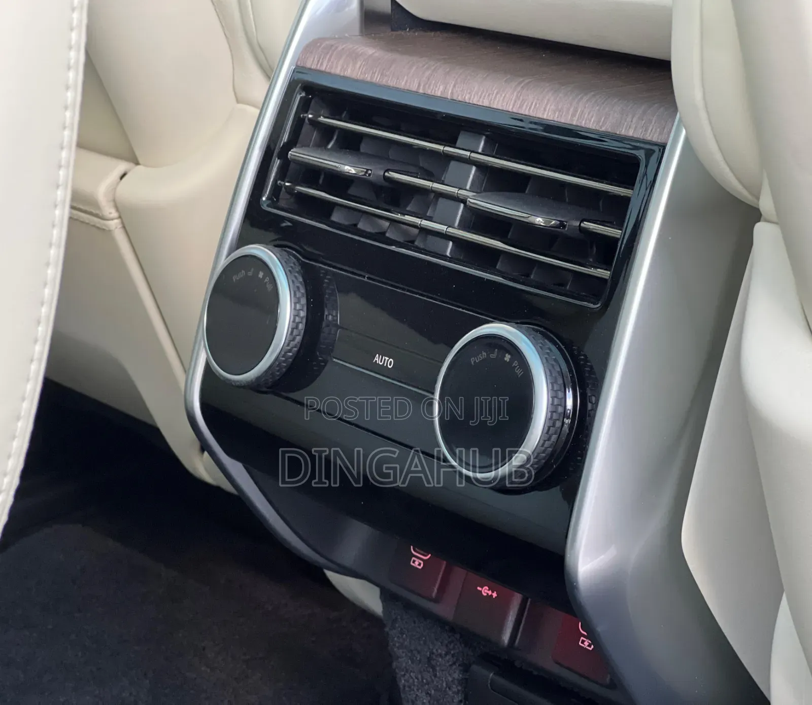 Land Rover Range Rover Vogue 2023 Gray
