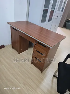 Imported Executive Office Desk/Modern Office Table