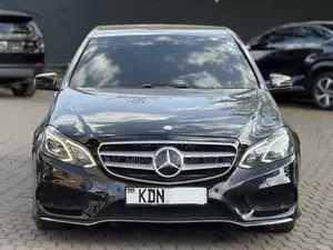 Mercedes-Benz E220 2016 Black
