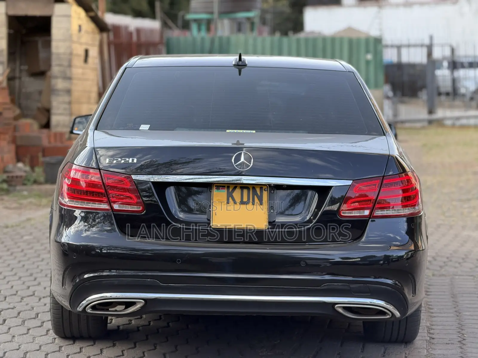 Mercedes-Benz E220 2016 Black