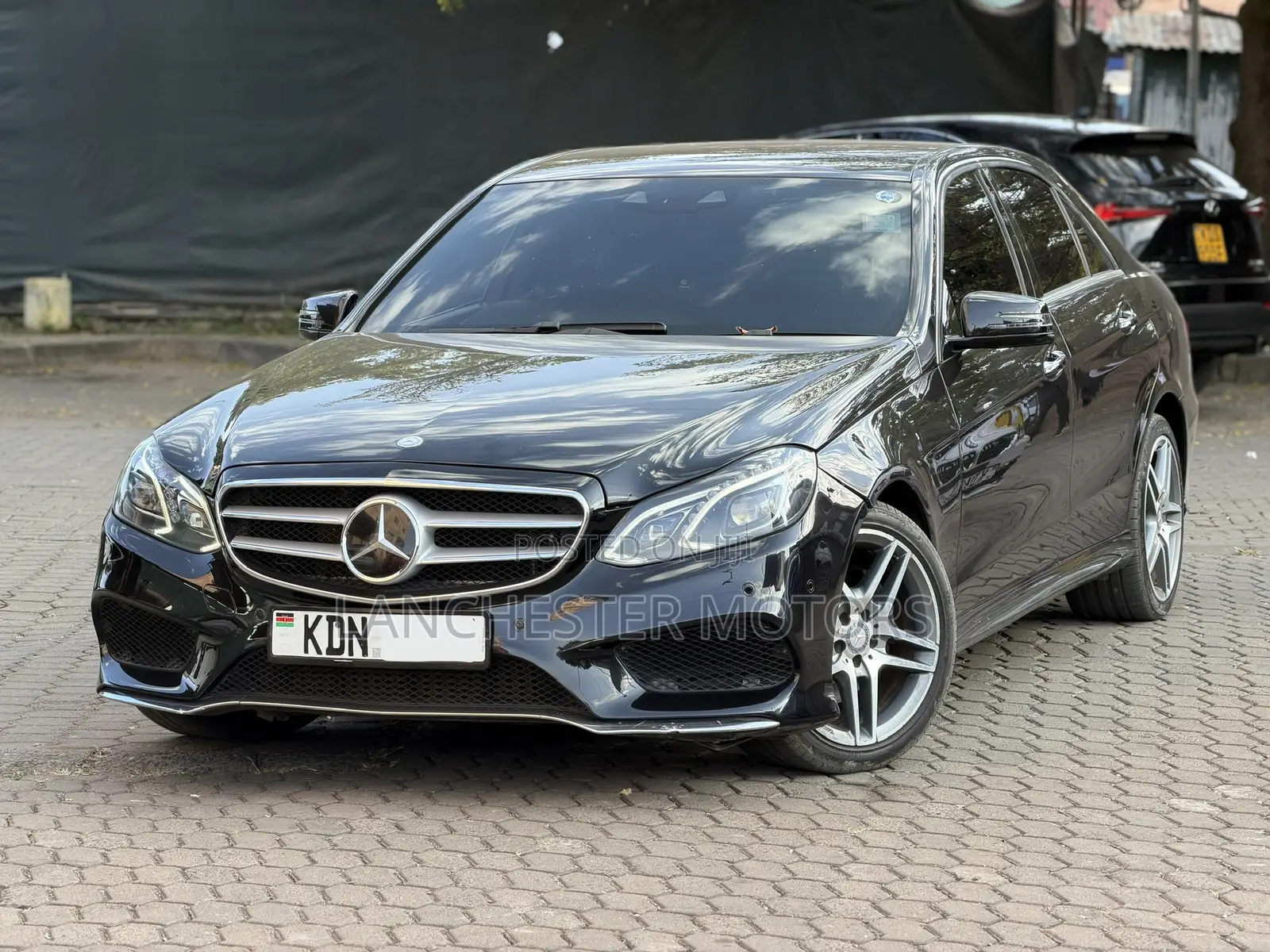 Mercedes-Benz E220 2016 Black