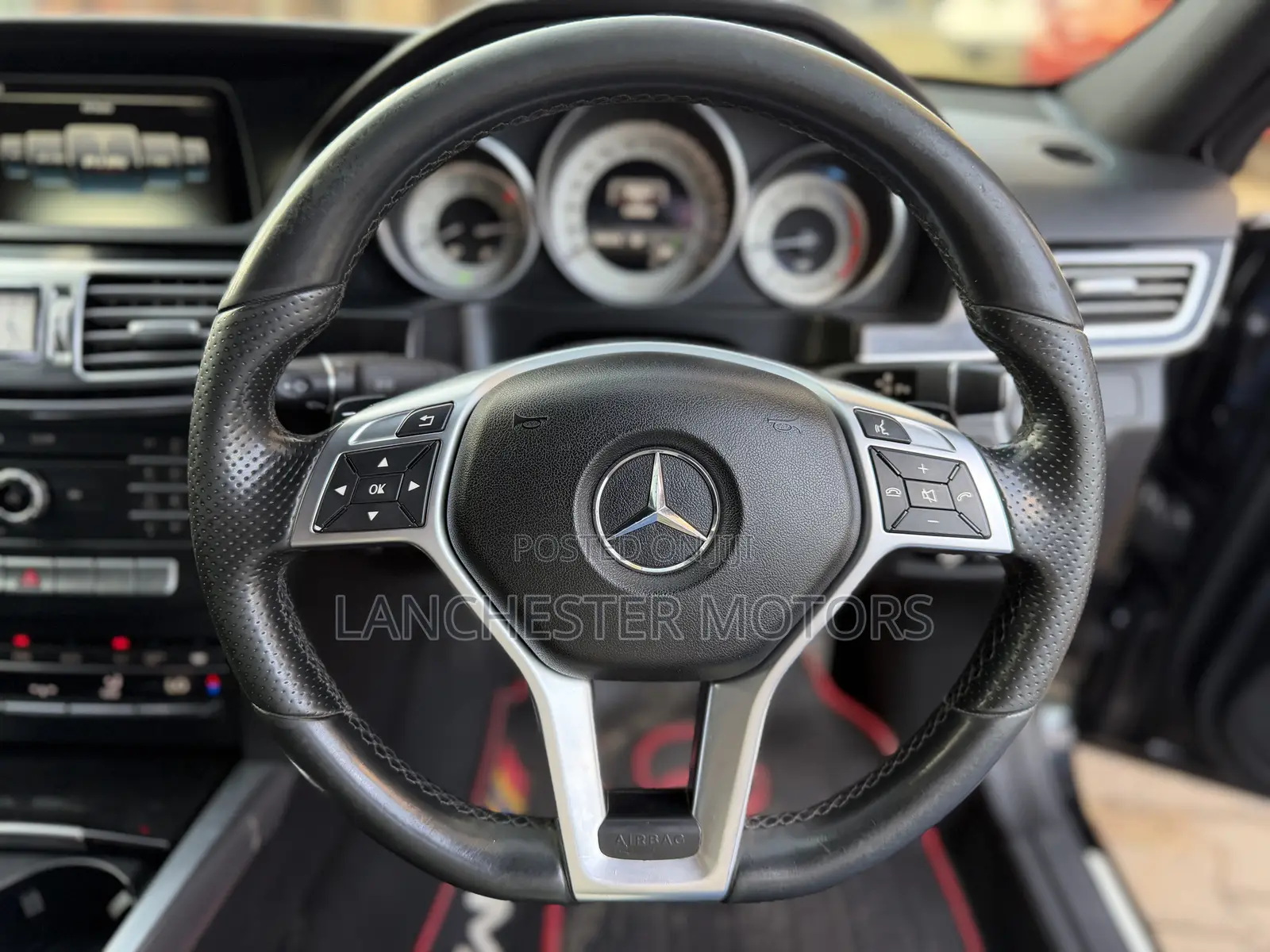 Mercedes-Benz E220 2016 Black