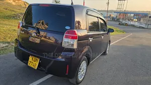 Toyota Spade 2016 Purple