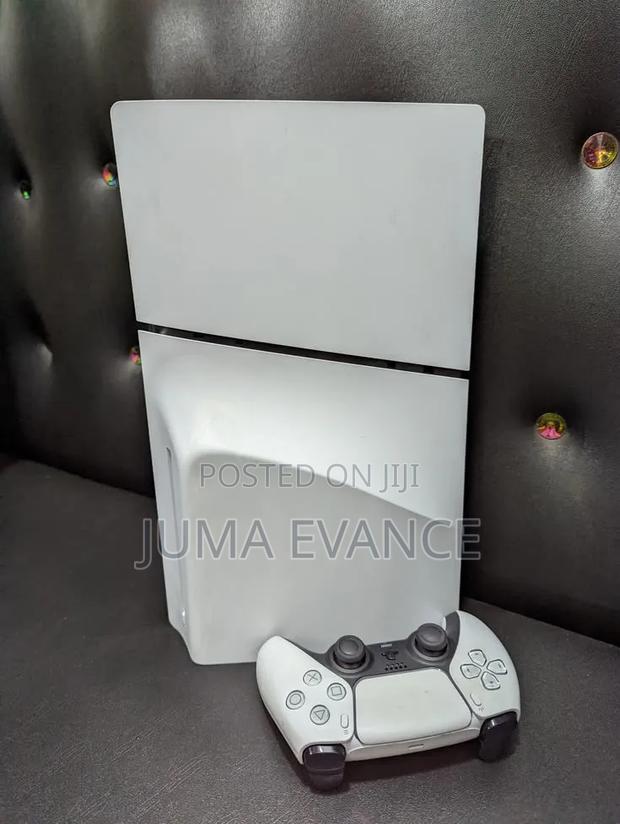 PlayStation 5 Slim Console - thumbnail 2