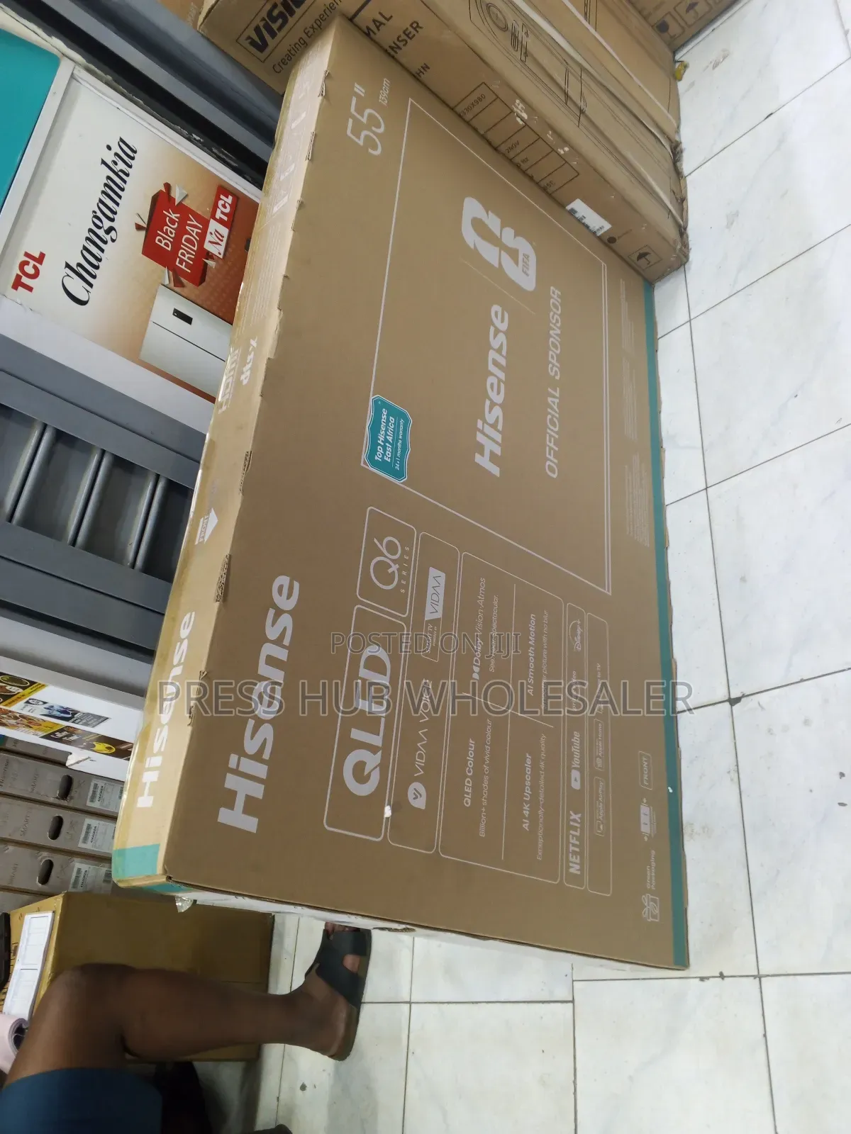 Hisense 55-Inch Q6 Series QLED 4k