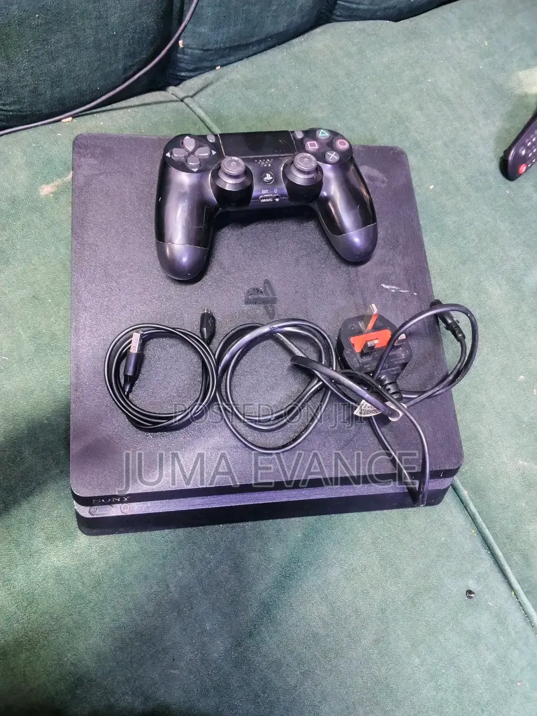 PlayStation 4 Slim