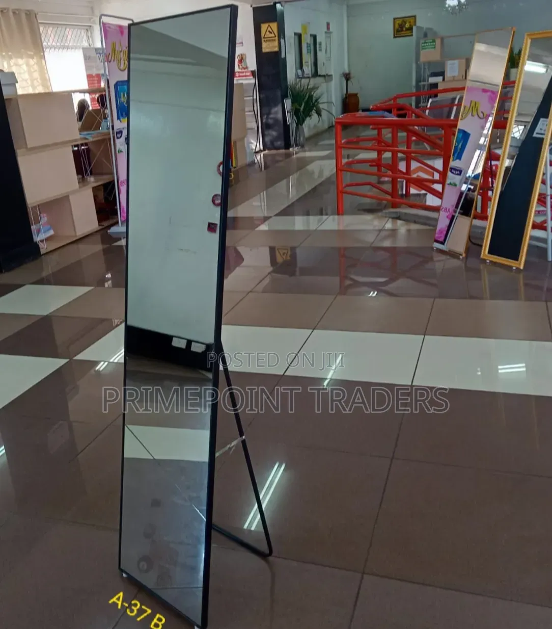 Modern Executive Full-Length Mirror – Elegant & Practical