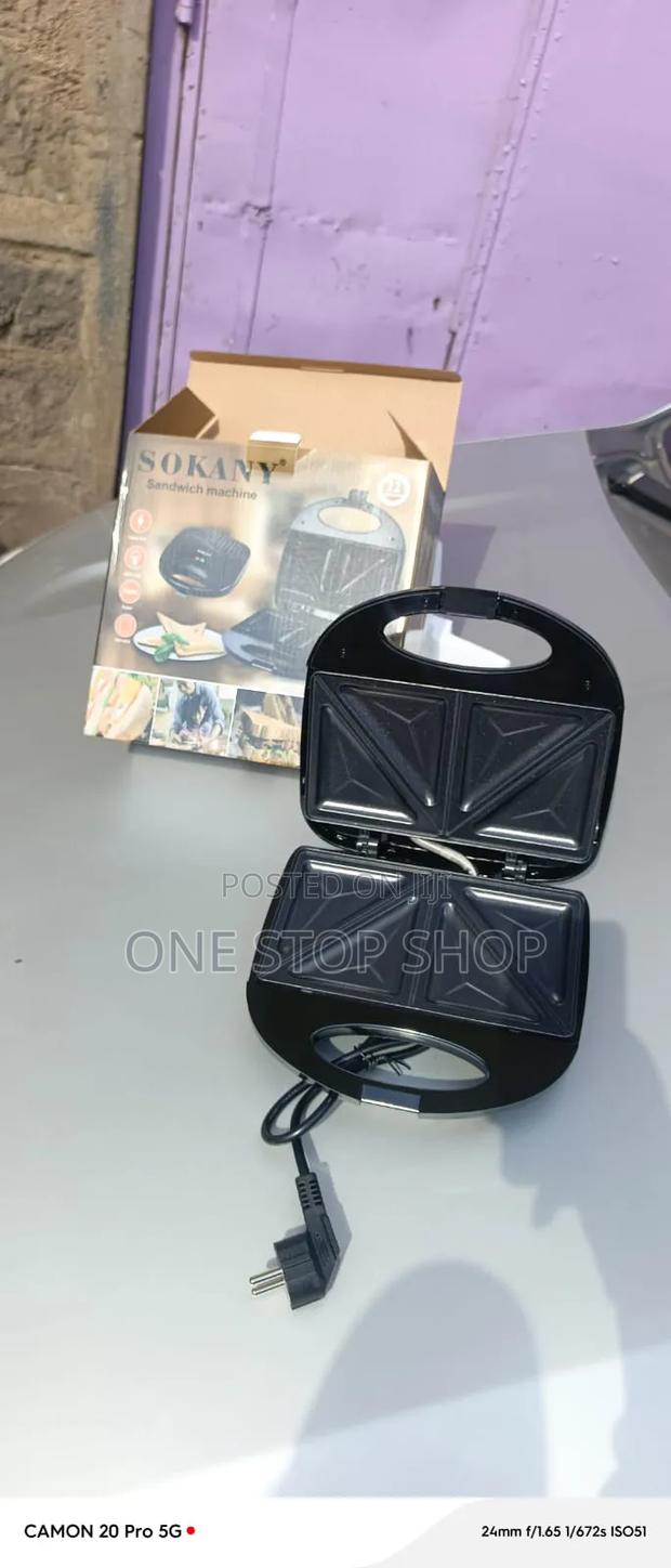 2_slice  Electric Sandwich Toaster With Non Tampered Triangular Plates