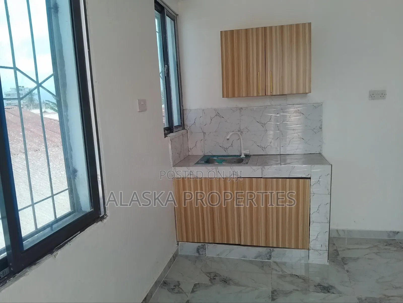 1bdrm Bedsitter in Bombolulu for rent