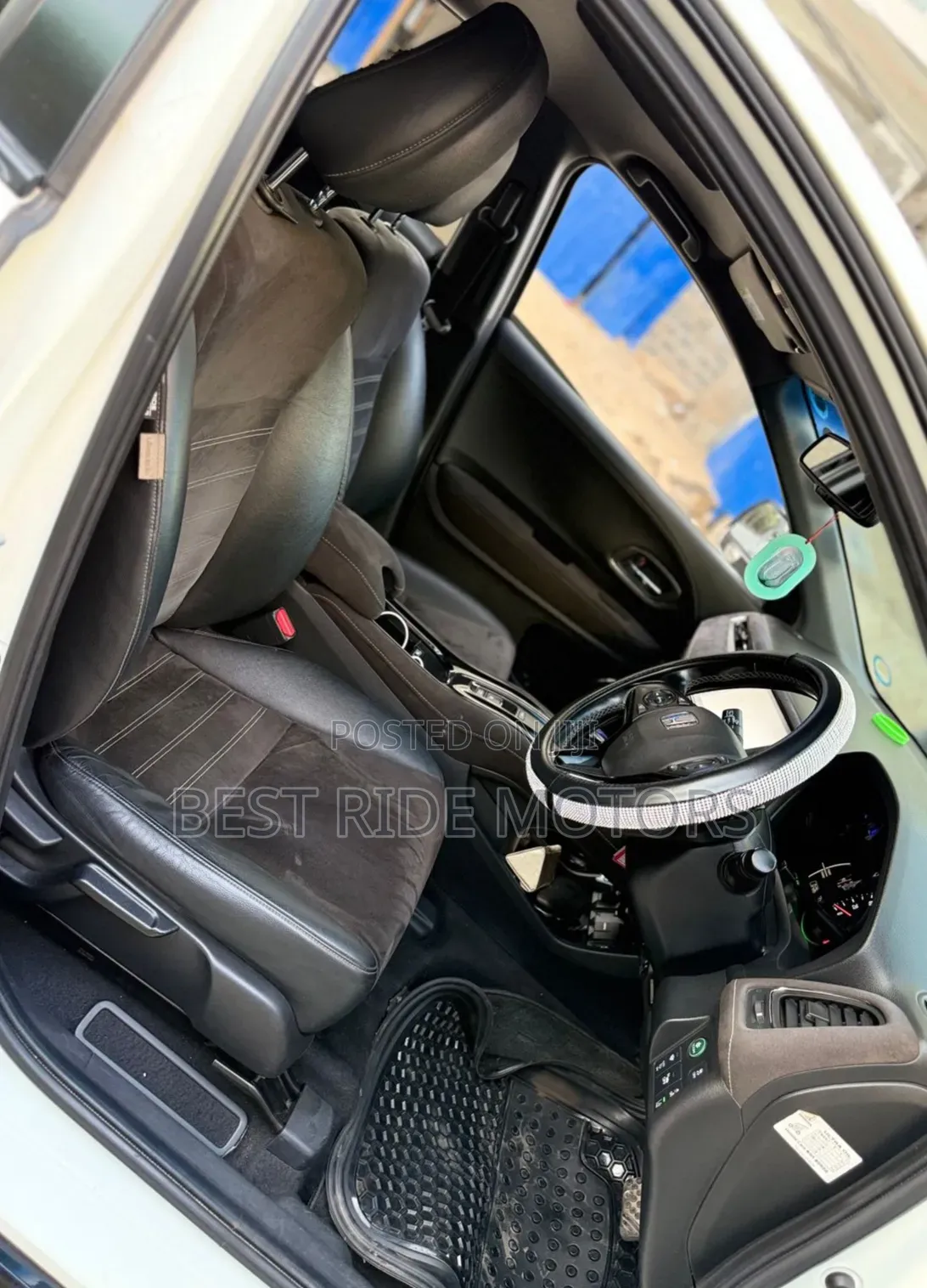 Honda Vezel 1.5 Hybrid 2WD 2018 White