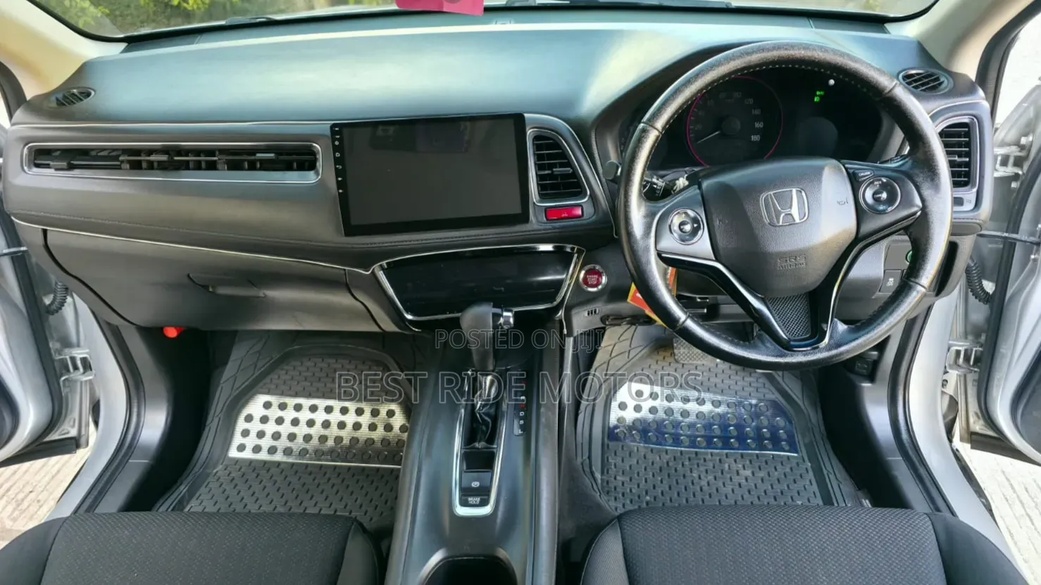 Honda Vezel 1.5 4WD 2015 Silver