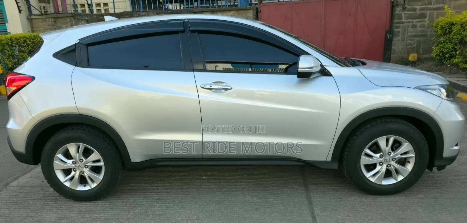 Honda Vezel 1.5 4WD 2015 Silver