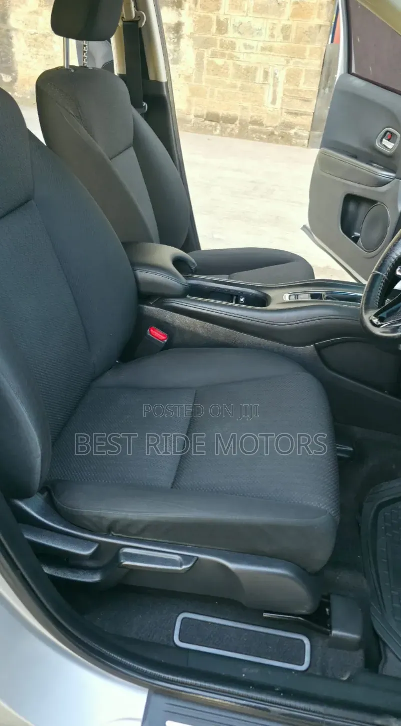 Honda Vezel 1.5 4WD 2015 Silver