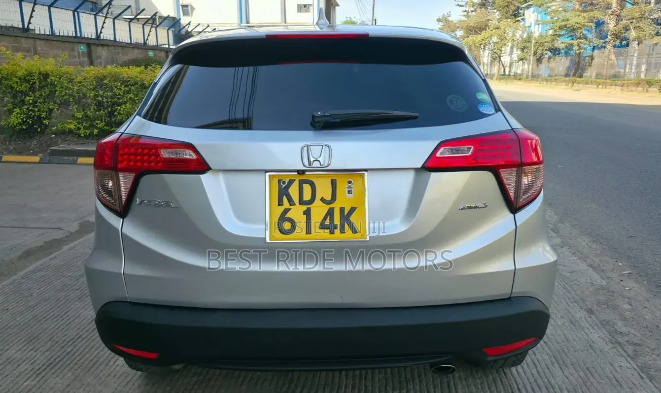 Honda Vezel 1.5 4WD 2015 Silver