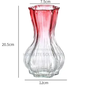 20cm Tall 800ml Glass Flower Vase