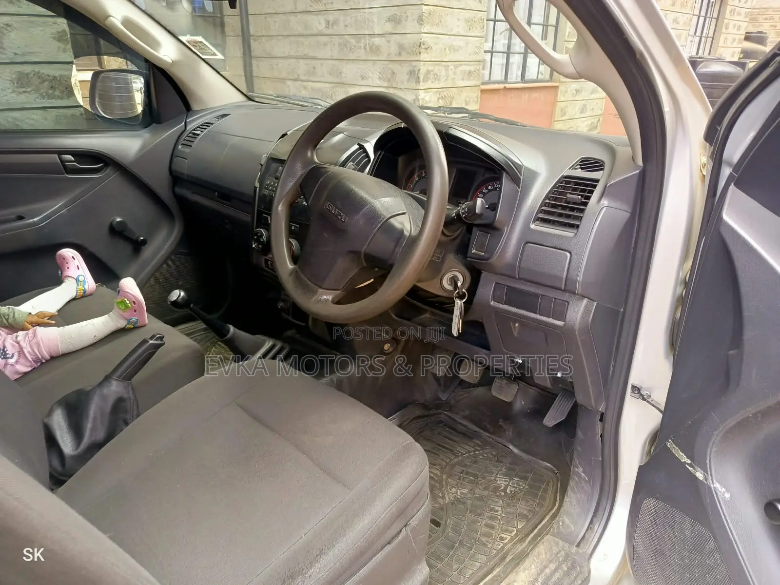 Isuzu D-MAX 2024 Silver