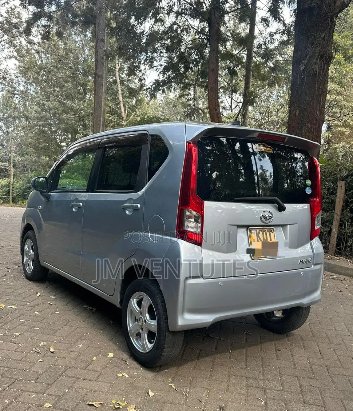 Daihatsu Move 2019 Silver