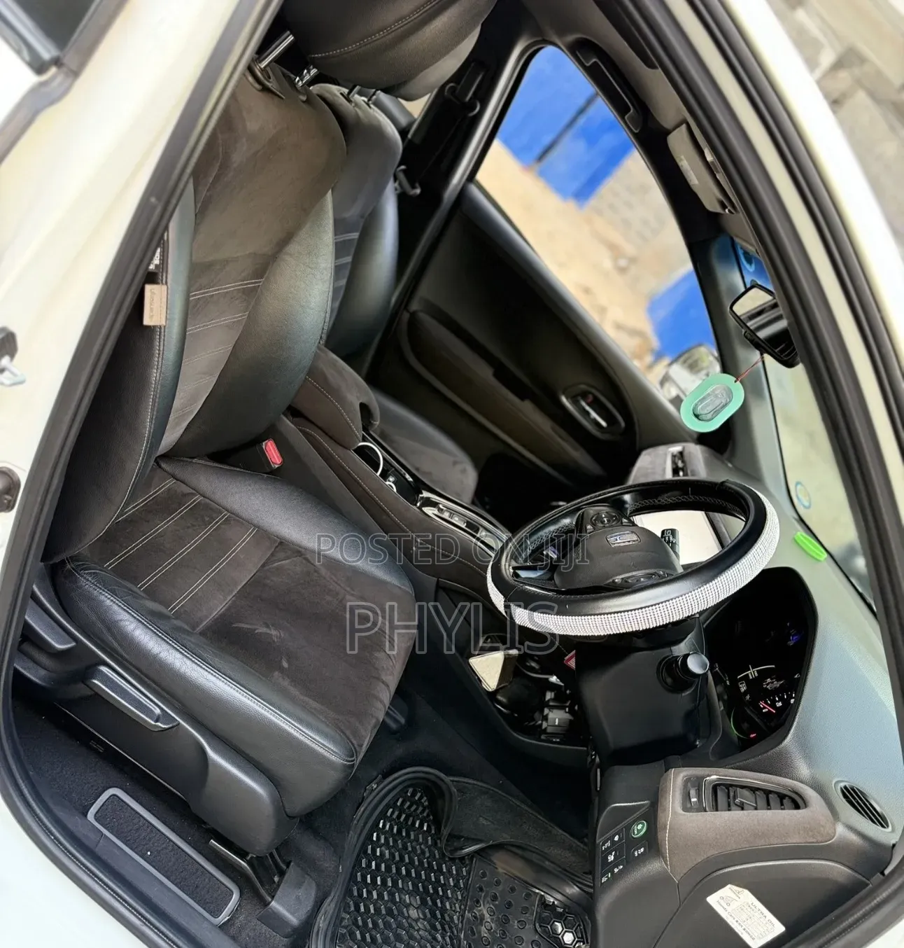 Honda Vezel 2018 White
