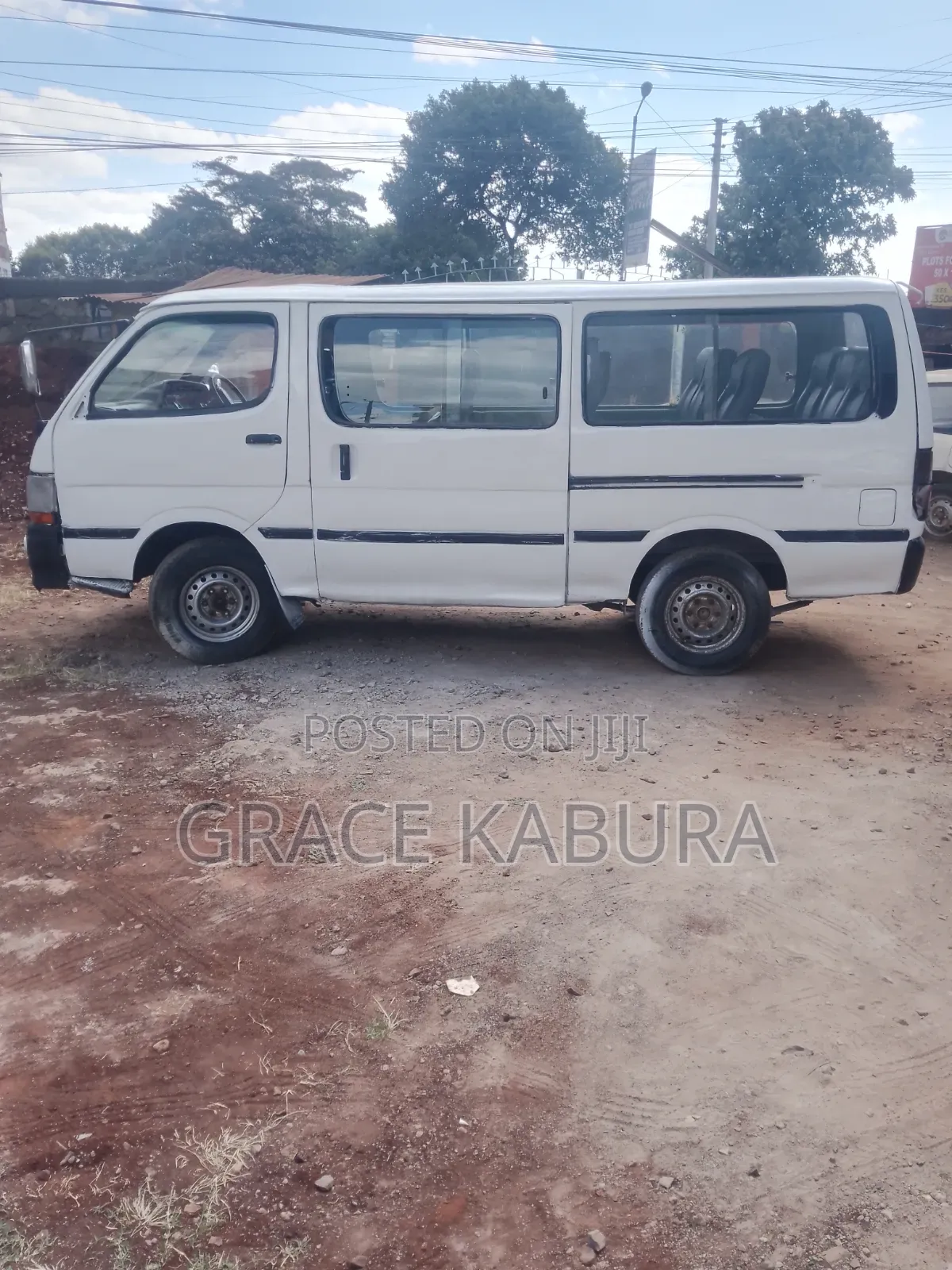 Toyota Grand HiAce 2001 White