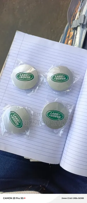 4pc Snap Directly Into the Alloy Wheels Land Rover Caps