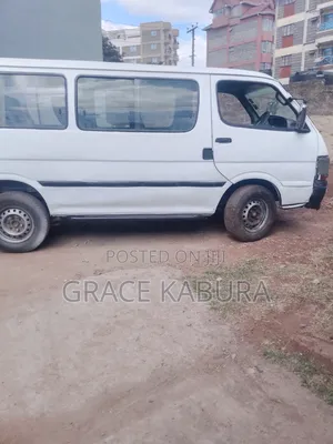 Toyota Grand HiAce 2001 White