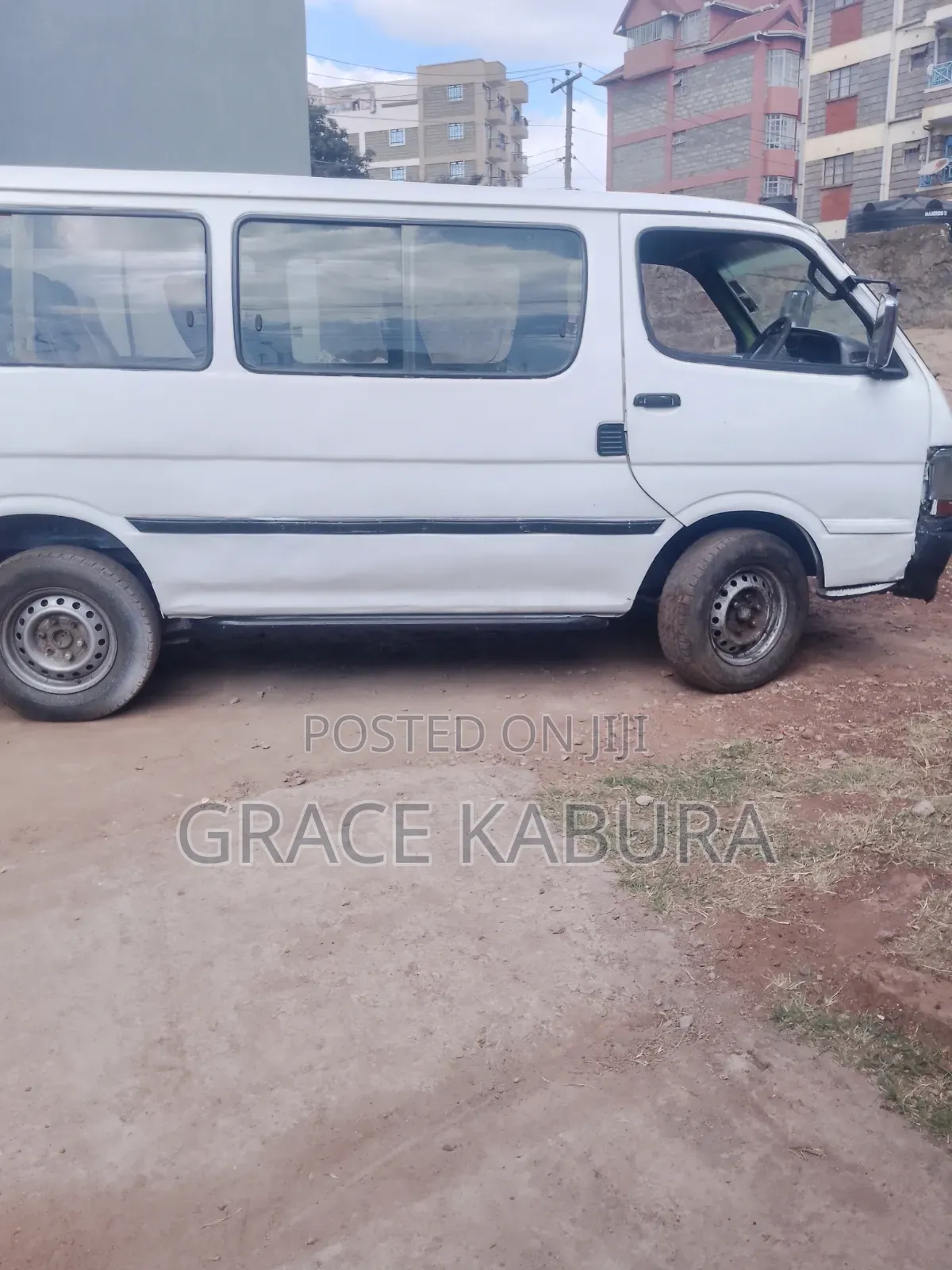 Toyota Grand HiAce 2001 White