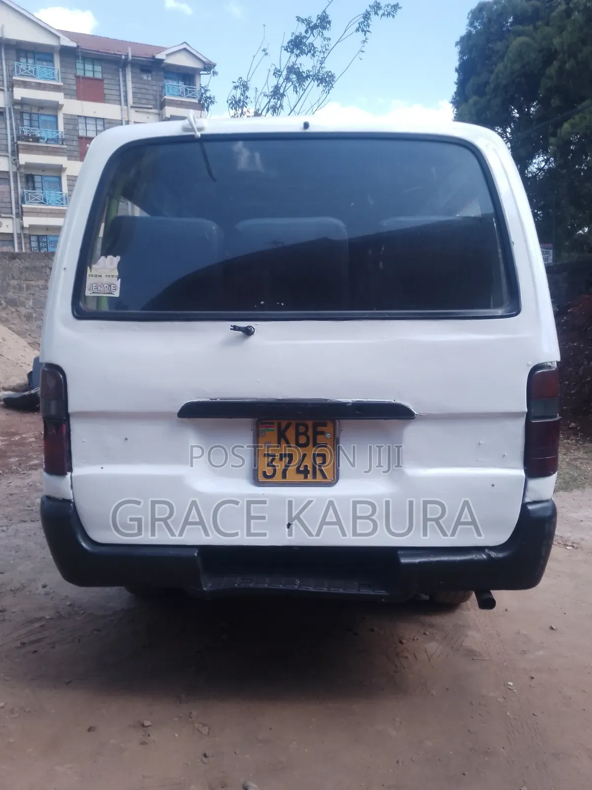 Toyota Grand HiAce 2001 White