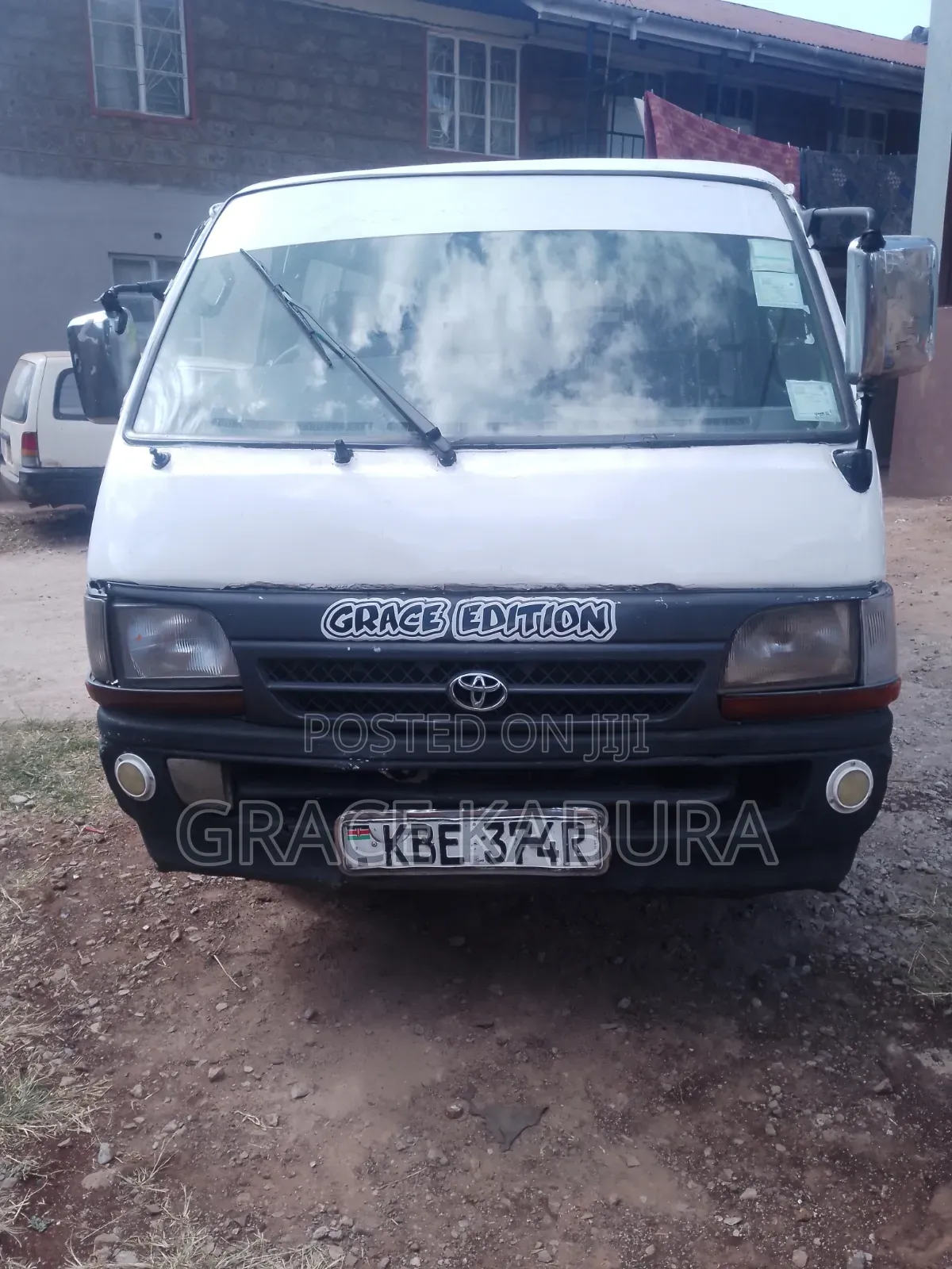 Toyota Grand HiAce 2001 White