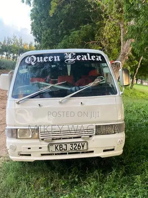 Nissan Caravan (Urvan) 2001 White