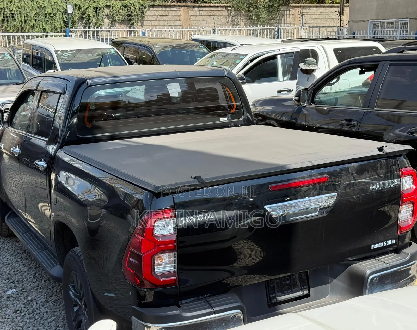Toyota Hilux 2021 Black