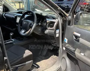 Toyota Hilux 2021 Black