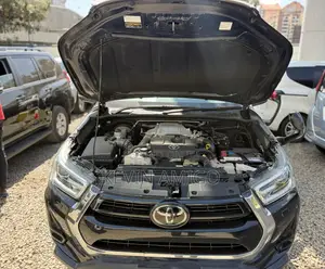 Toyota Hilux 2021 Black