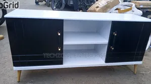 White and Black 4.5 FTS Executive American Flats TV Stand ,,