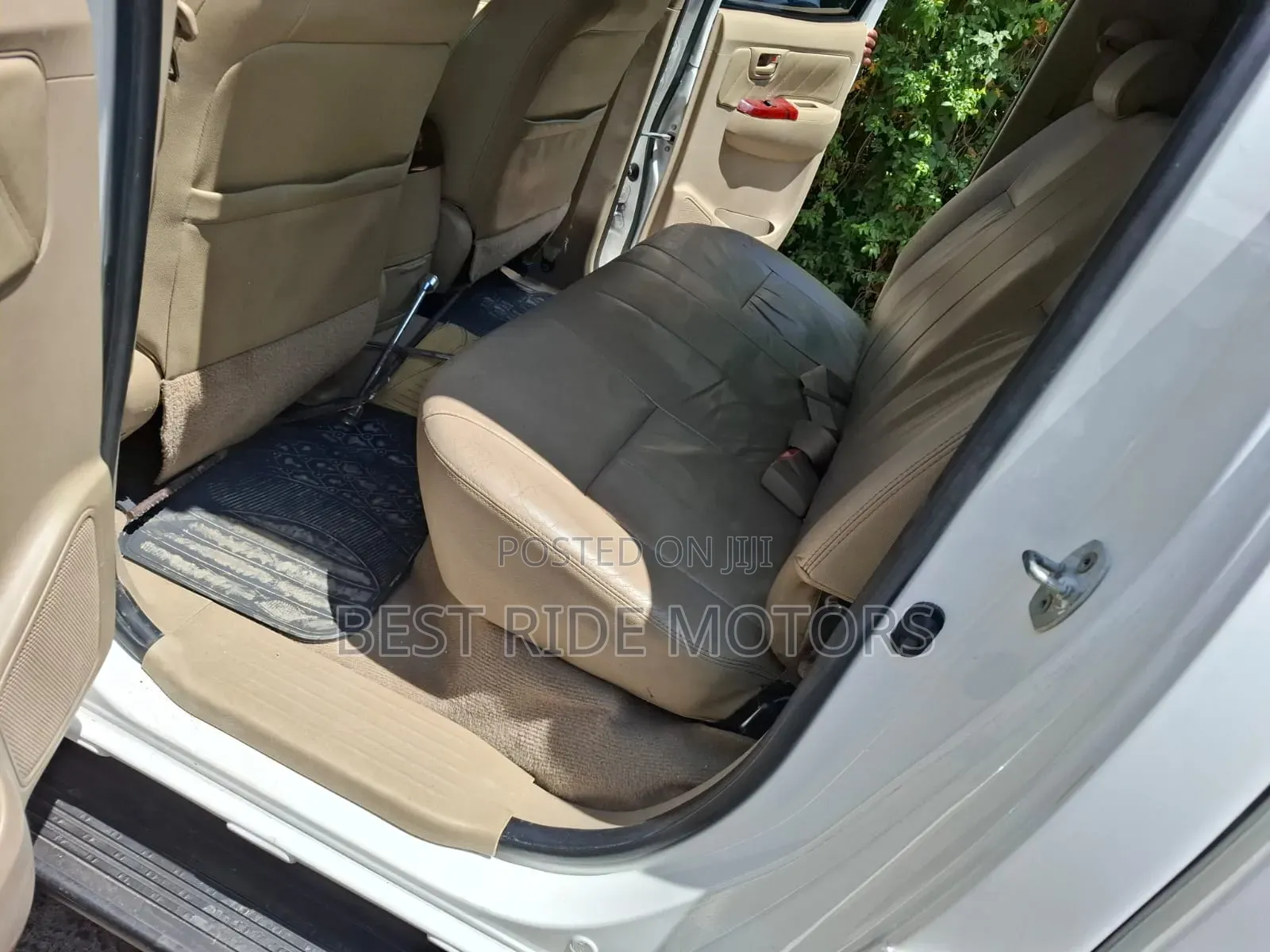 Toyota Hilux 2010 White