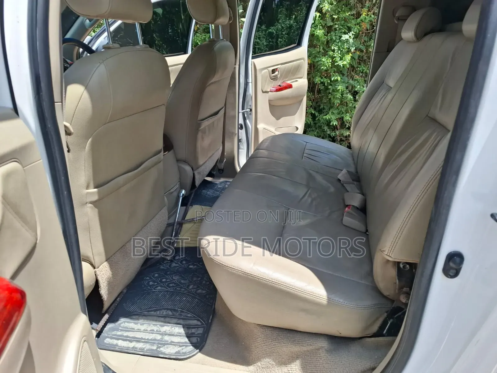 Toyota Hilux 2010 White