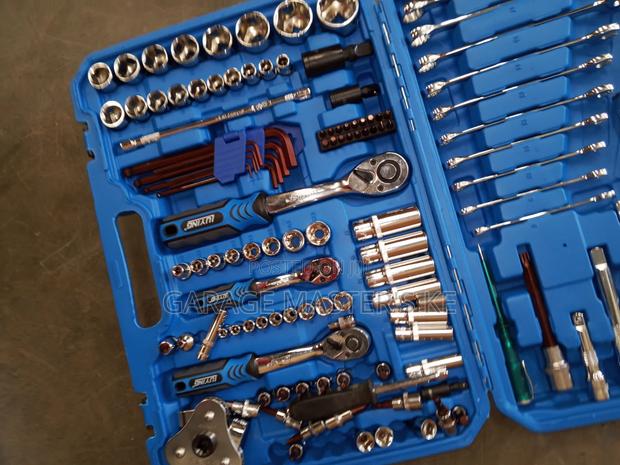 Brand New 121 Pieces Tools Box