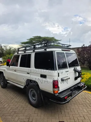 Toyota Land Cruiser 2022 White