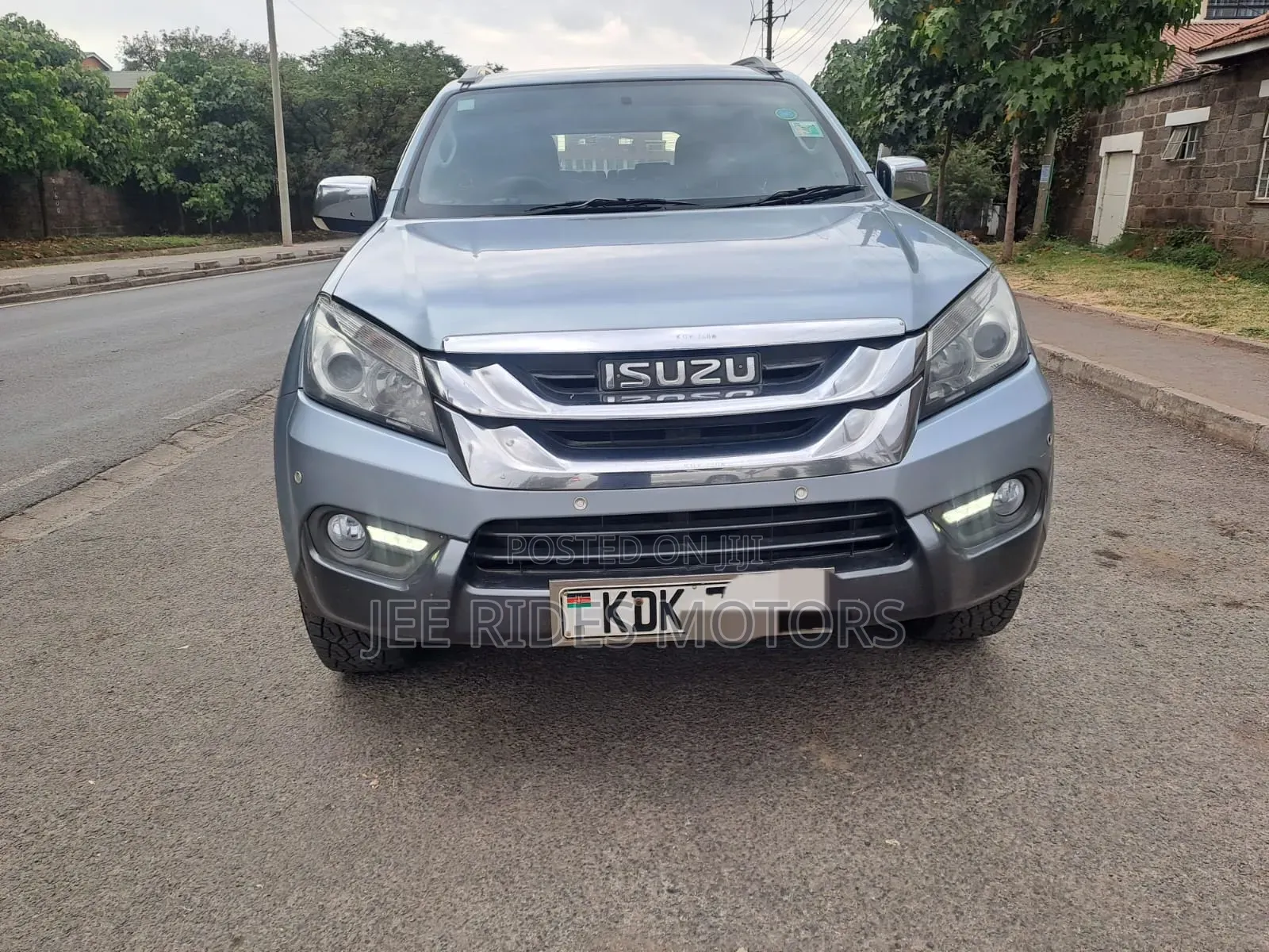 Isuzu MU-X 2015 Blue
