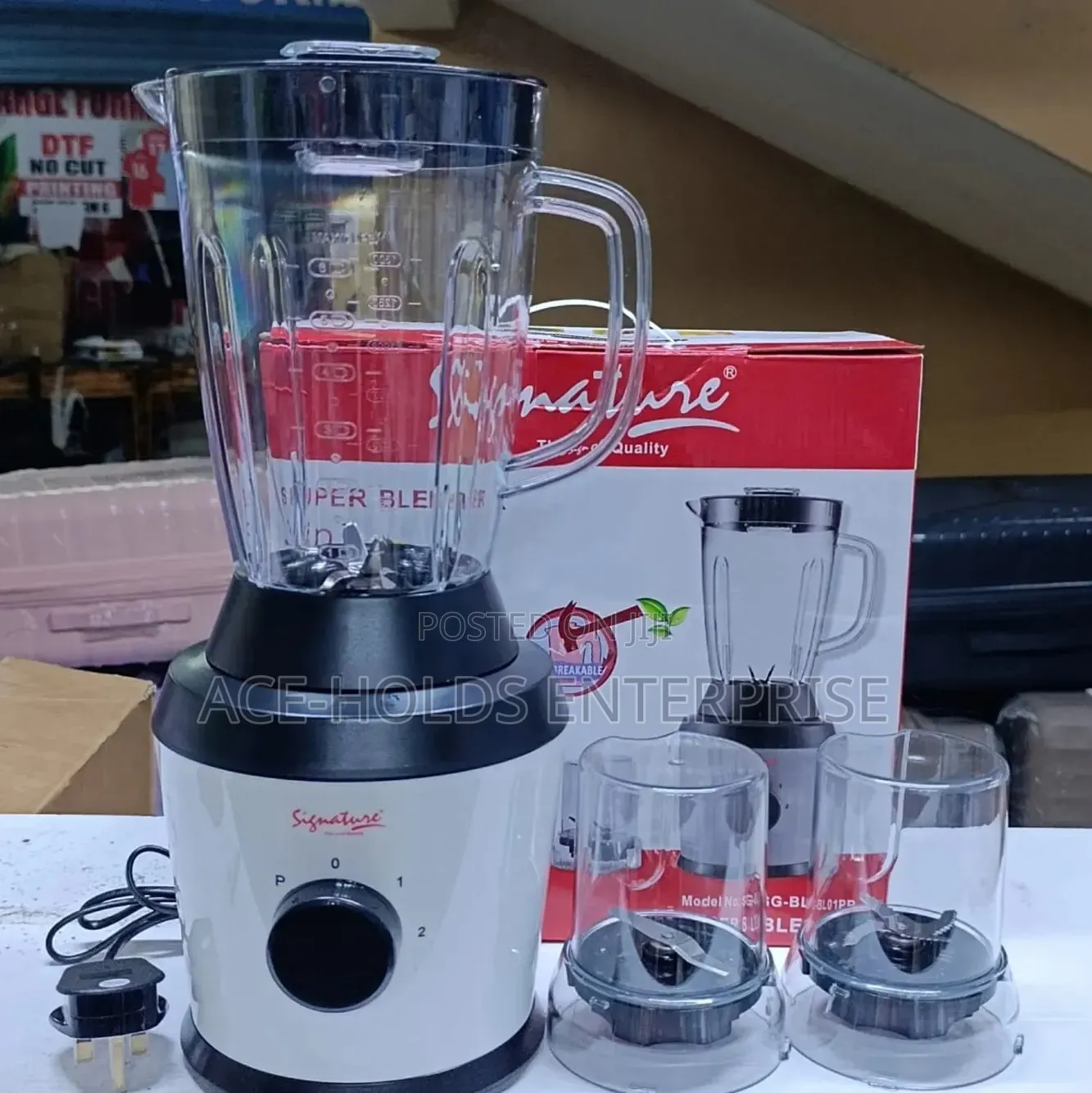 New 3 in 1 Signature Blender With Grinder Jar