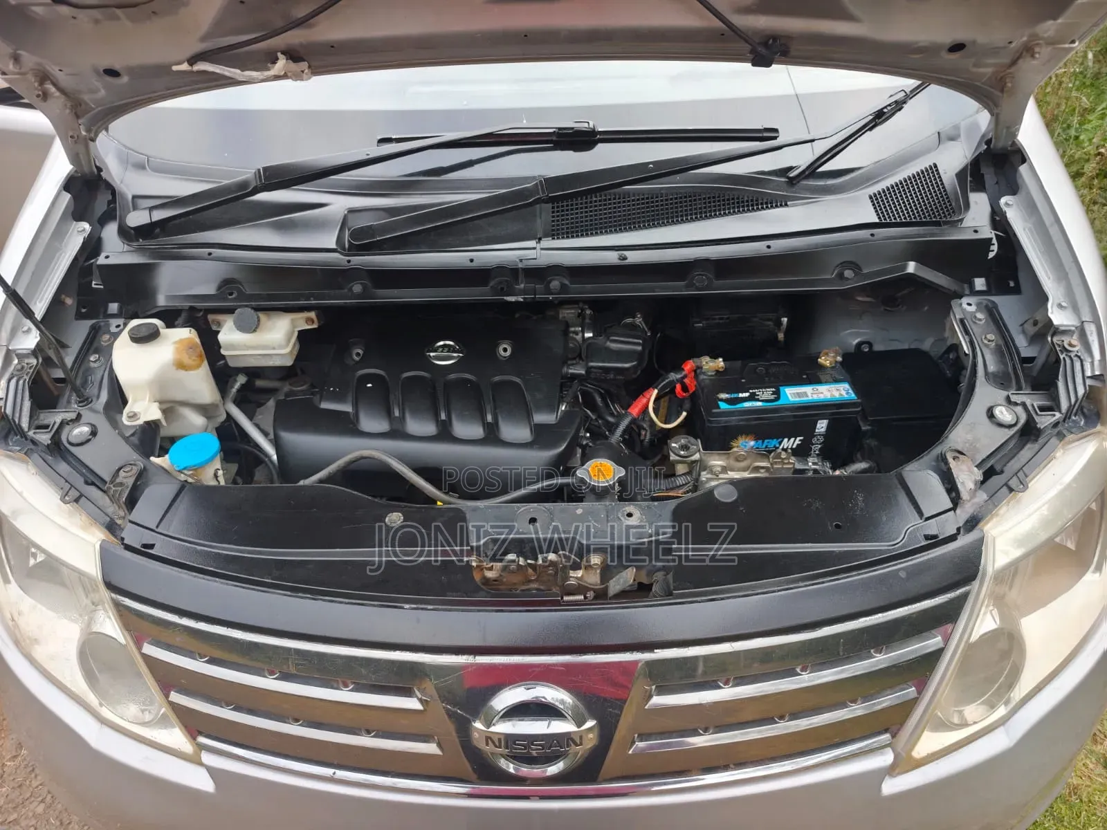 Nissan Serena 2009 Silver