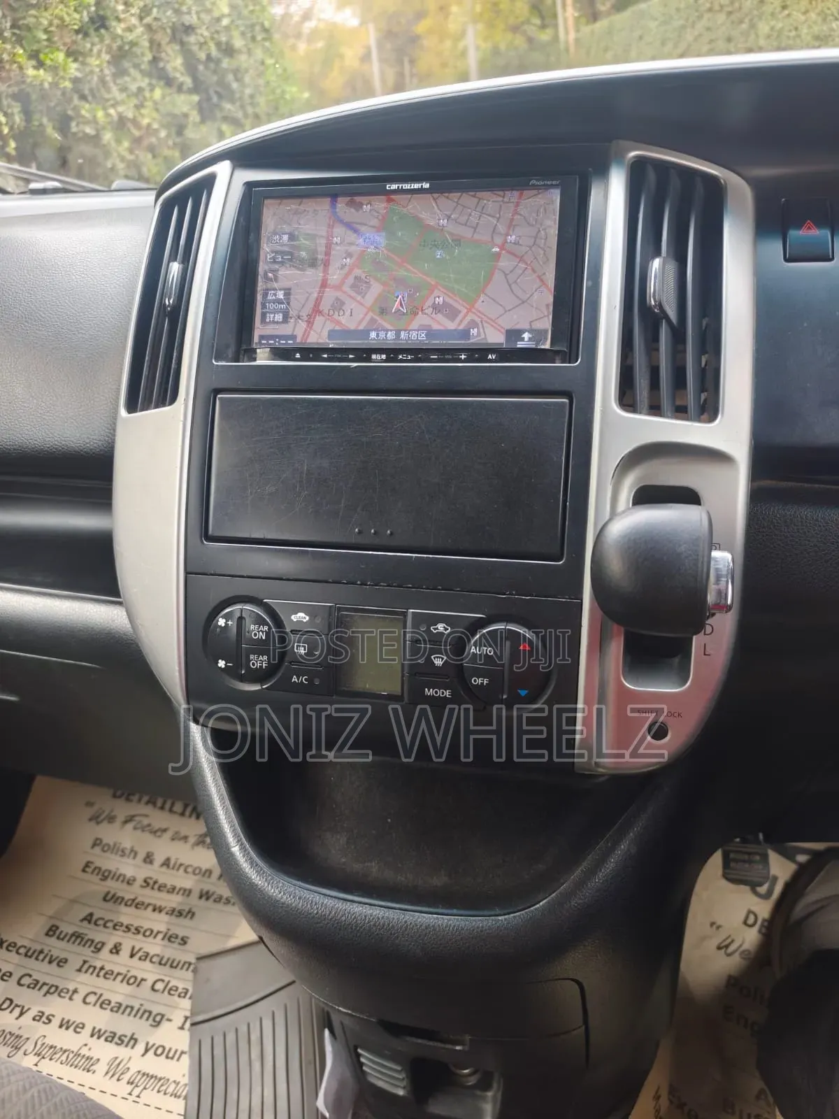 Nissan Serena 2009 Silver