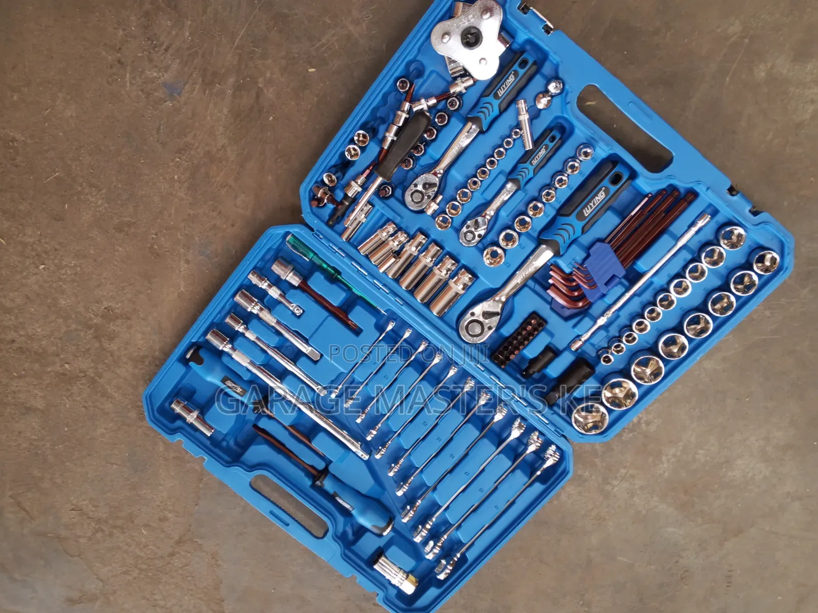 Comprehensive   121 Tools Trolley