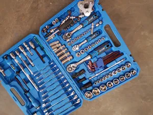 Comprehensive   121 Tools Trolley