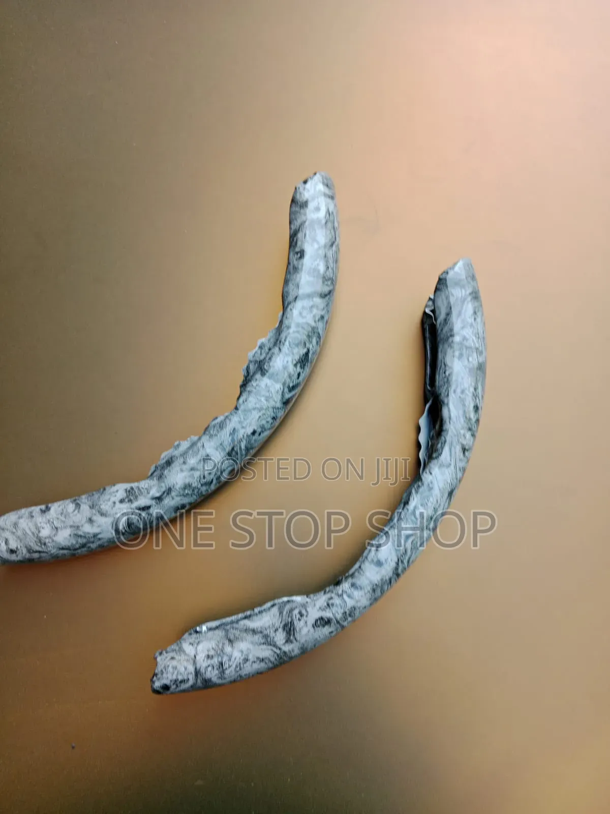 2 Segmented Grey Marble Antiskid Car Steering Wheel Grip Covers