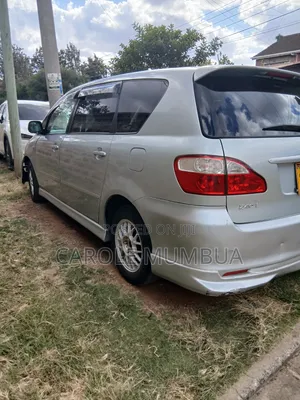 Toyota Ipsum 2007 Silver