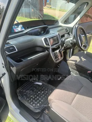 Mitsubishi Delica 2017 White