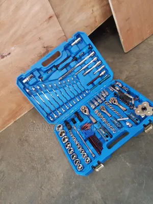 Auto 121 Pieces Tools Box