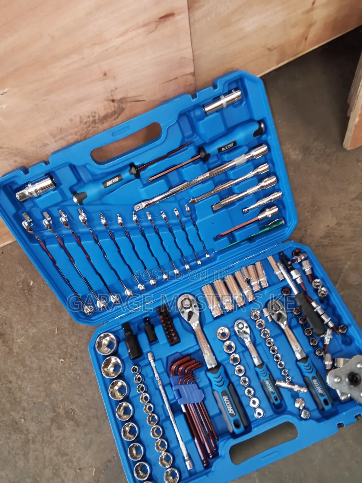 Auto 121 Pieces Tools Box